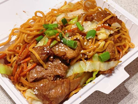 Beef Fried Noodles 牛肉炒面